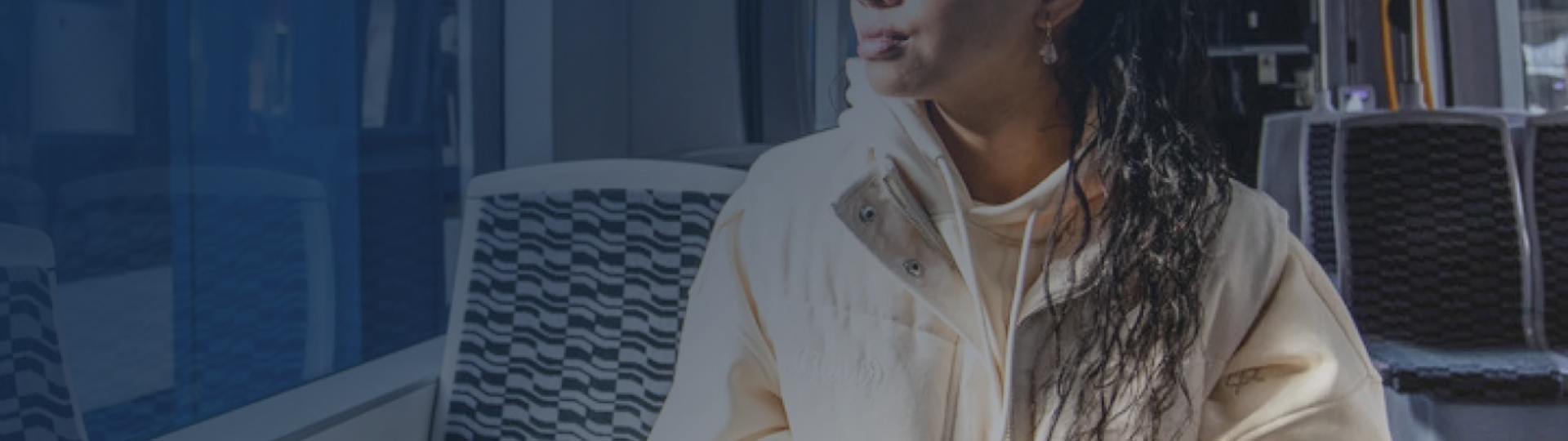 GVB Header Woman In Tram Overlay (1)