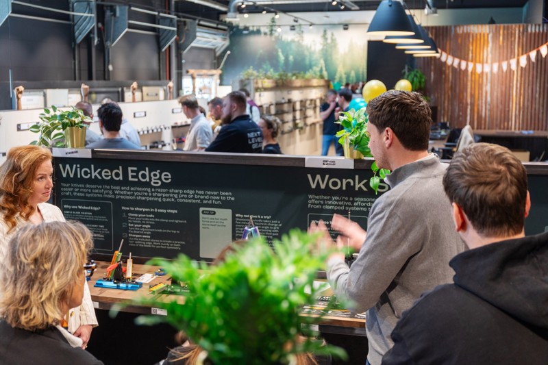 Knives And Tools - Online kopen - Winkel - Buckaroo - Klantcase